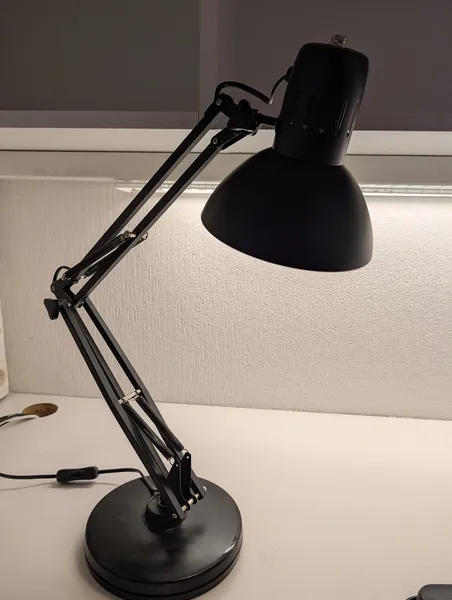 Schreibtischlampe 1