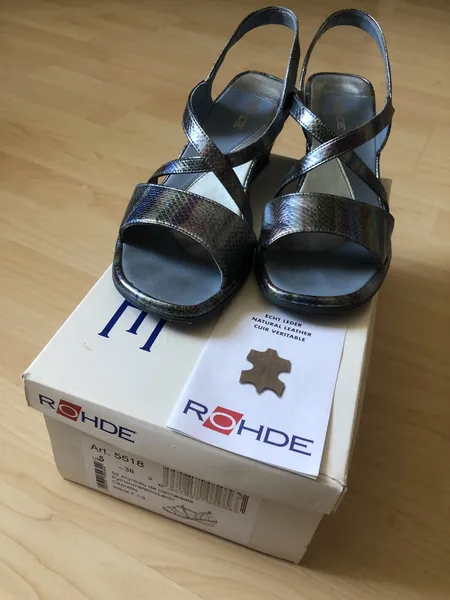 Hochwertige Damen-Schuhe Gr. 38 -neuwertig- 