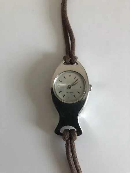 Design Damenarmbanduhr 