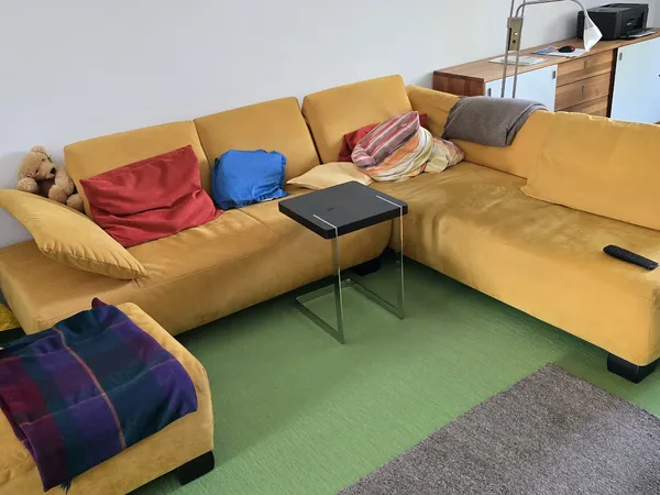Wegen Umzug Gemütliches Sofa abzugeben