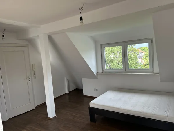 Wohn und Schlafzimmer 