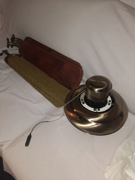 Ventilator mit abgebauten Flügeln