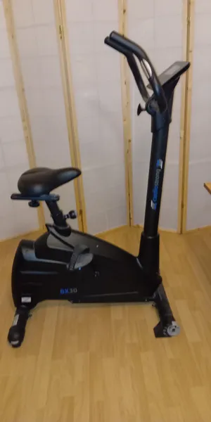 Hometrainer, sehr gut erhalten und voll funktionsfähig.