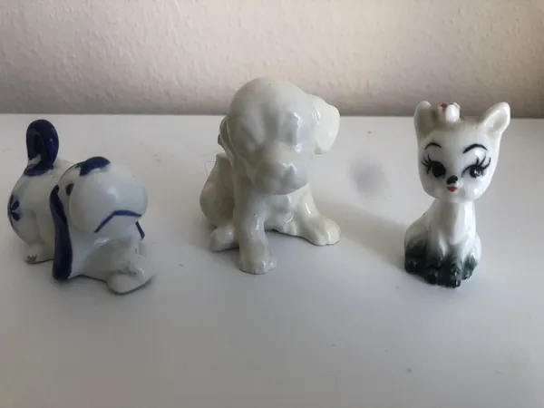 Hochwertige Porzellan Figuren Katze u. Hund 