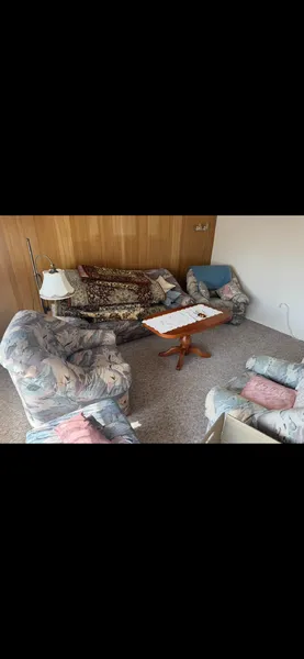 Sofa ist im sehr guten Zustand 