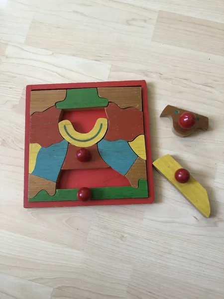Didaktisches Holzpuzzles von Eichhorn