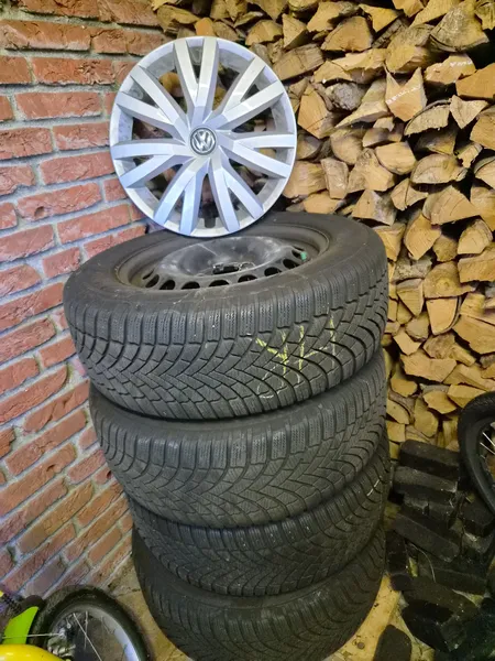Winterreifen VW Passat mit Felge