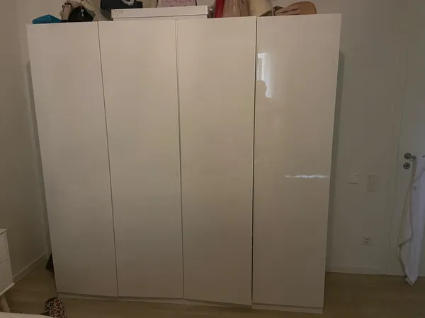230 × 57 × 200 cm 