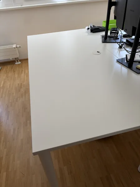 Schreibtisch 1